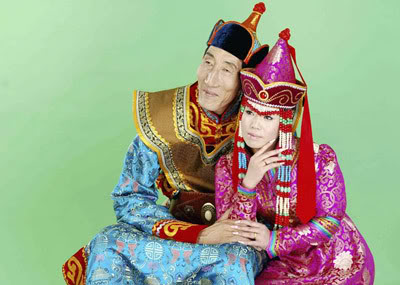 Contraste: O Maior e o Menor Homem do Mundo!