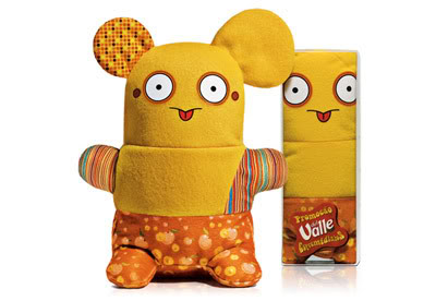 Estilo Toyart: Bonecos em Embalagem de Suco