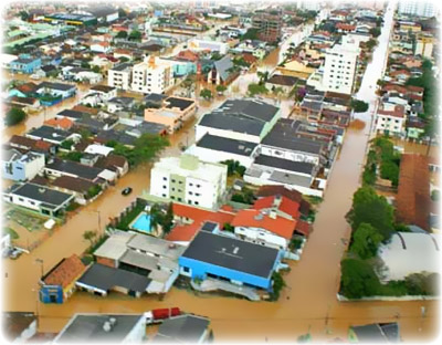 Enchentes em Santa Catarina: Ajude!