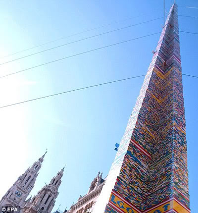 A maior torre de Lego do Mundo