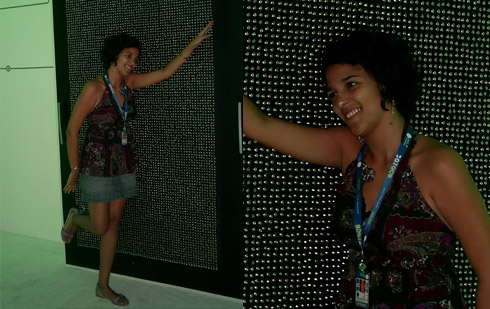 Campuseira no stand da Nokia