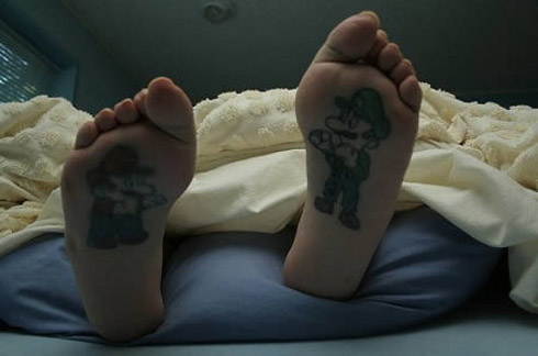 tatuagem, piercing, pés, mario, george bush