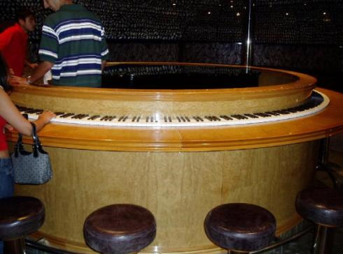 Fotos: Pianos com Design Curioso Fotos: Pianos com Design Curioso