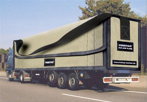 Montagens: Propaganda em Caminhão