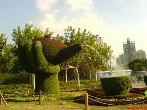 Arte: Esculturas Feitas de Plantas