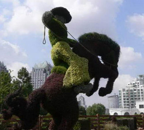 Arte: Esculturas Feitas de Plantas