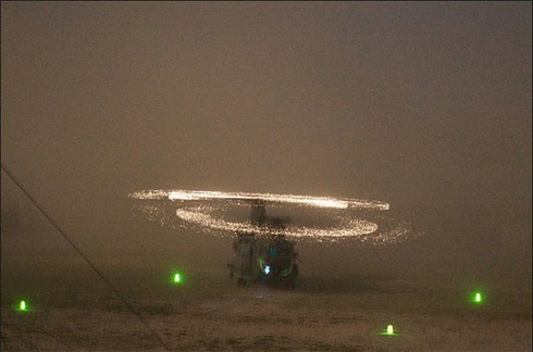 Fotos: Eletricidade Estática e Faíscas em Helicóptero