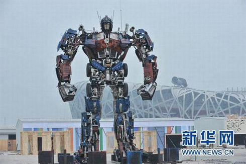 Fotos: Transformers de Peças de Carros