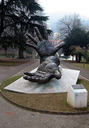 Arte: As Estátuas Mais Bizarras do Mundo Arte: As Estátuas Mais Bizarras do Mundo