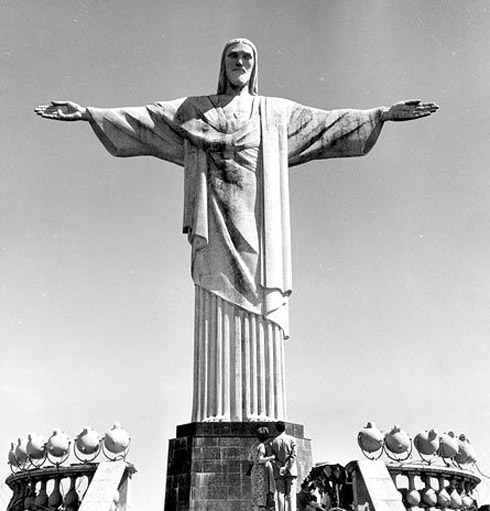 Monumentos Famosos e Suas Cópias Monumentos Famosos e Suas Cópias