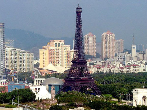 Monumentos Famosos e Suas Cópias Monumentos Famosos e Suas Cópias