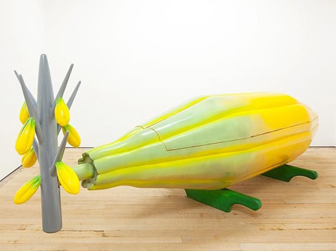 Exposição Bizarra de Caixões Inusitados