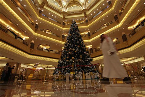Árvore de Natal Mais Cara do Mundo em Abu Dhabi Árvore de Natal Mais Cara do Mundo em Abu Dhabi