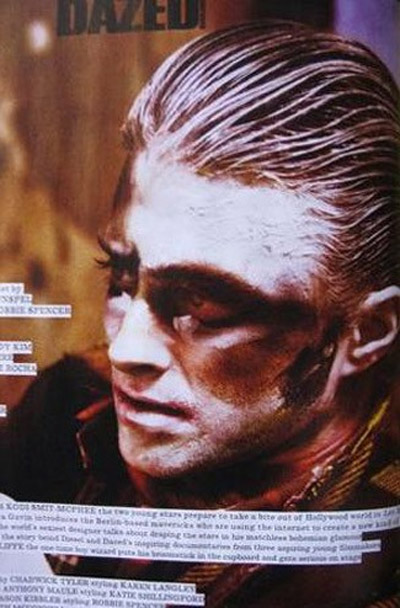 Fotos de Daniel Radcliffe [Harry Potter] Como Zumbi em Revista