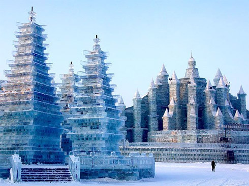 Esculturas Gigantes de Gelo Na China Esculturas Gigantes de Gelo Na China