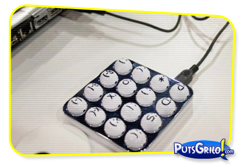 Teclado Especial com Emoticons e Smiles