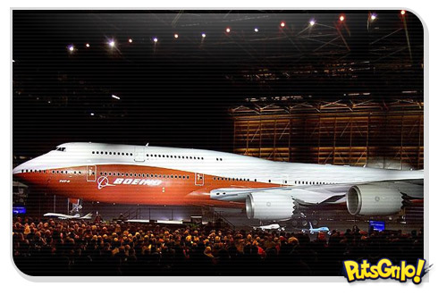 Boeing lança novo avião Jumbo