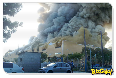 Carnaval 2011: incêndio na Cidade do Samba [Vídeo]