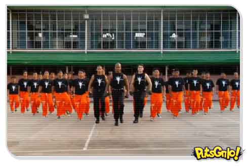 Incrível coreografia dançada por presidiários