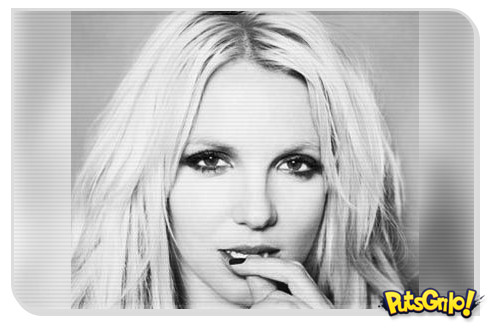 Britney Spears em fotos para a revista Out