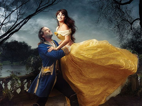 Celebridades do cinema encarnam personagens Disney