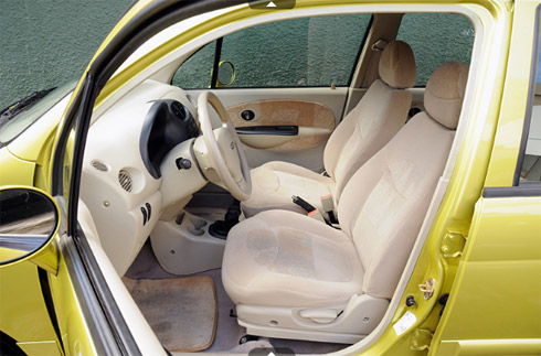 Chery QQ: Fotos e preço do carro mais barato do Brasil