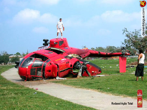 Desencannes: Humor em propagandas fictícias