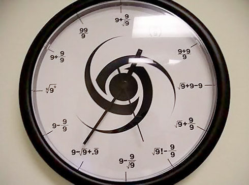 Relógio para Gênios da Matemática