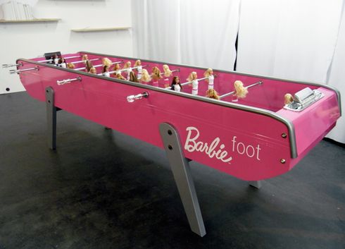 mesa de totó da Barbie