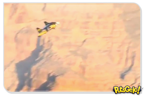 Homem-foguete voa sobre o Grand Canyon