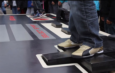 Nintendo 8 bits ganha joystick gigante