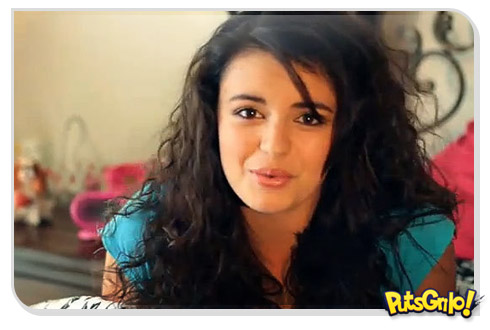 Rebecca Black em paródia de Friday: Doomsday