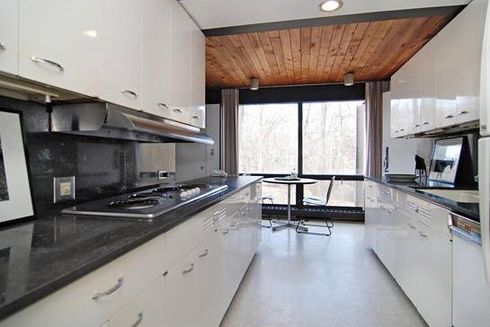 casa famosas a venda Curtindo a vida adoidado