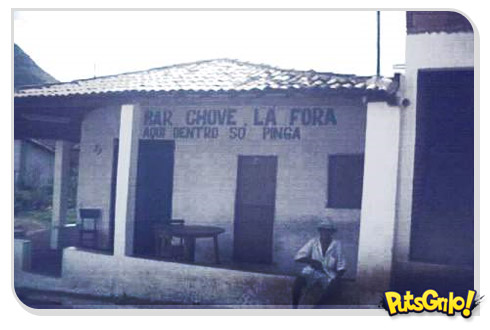 Comunicação fail: Placas e Anúncios Bizarros