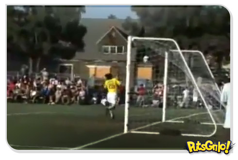 Gol inusitado no futebol feminino