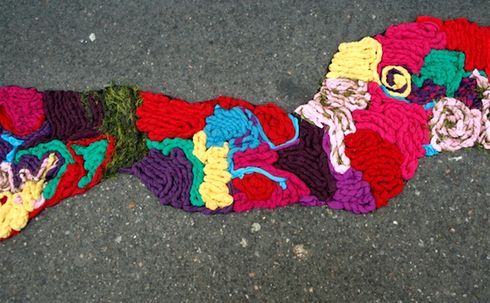 guerrilla knitting Juliana Santa Cruz Herrera