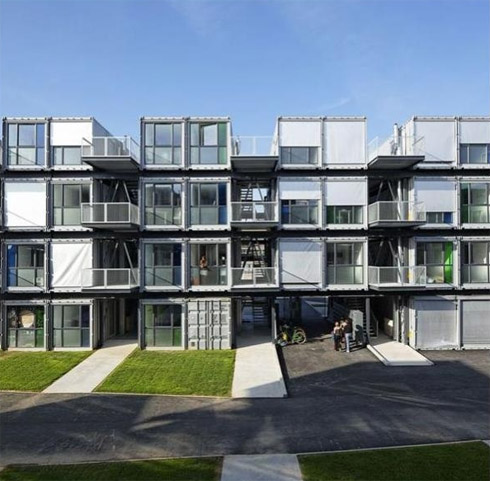 Apartamentos feitos de containers