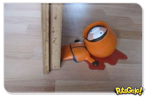 Mataram o Kenny! Na porta!