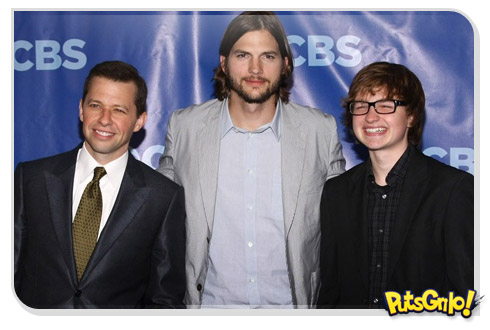 Série Two and a Half Men divulga poster com Ashton Kutcher
