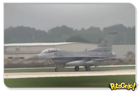 Piloto escapa de acidente com avião LIKE A BOSS