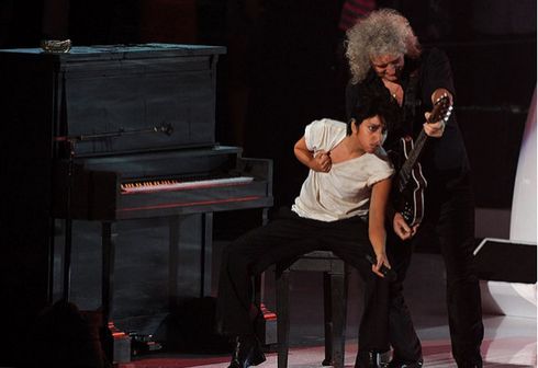 lady gaga vestida de homem 