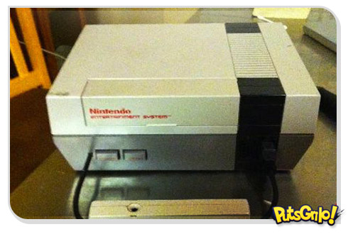 Nintendo 8 bits quebrado renasce como lancheira