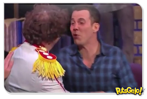 A narigada de Steve O no punho de Mike Tyson