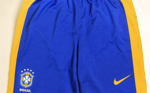 Nike revela novo uniforme da Seleção Brasileira para 2012