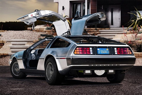 DeLorean: Carro voltará como elétrico em 2013