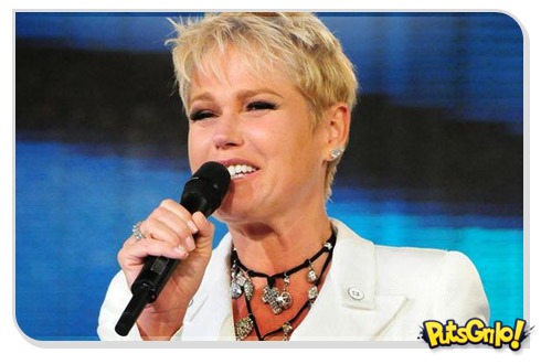 Xuxa canta Garota de Ipanema na abertura da novela Aquele Beijo