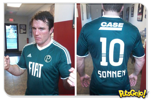 UFC: Chael Sonnen em vídeo com a camisa do Palmeiras