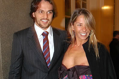 Mais uma vítima do ‘Mostra-Teta’: Adriane Galisteu