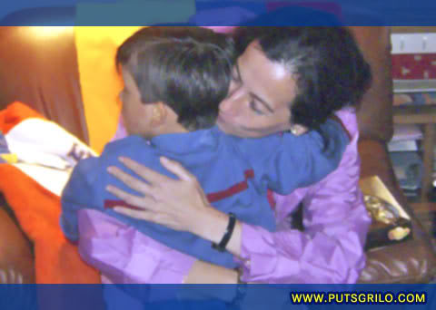 Foto: Clara Rojas e Emmanuel: Emoção Inferida