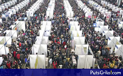 China: Imagem impressionante da busca por Emprego